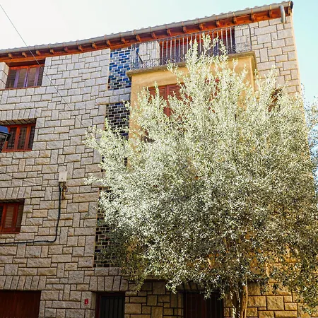 L'amagatall De Talarn, Casa Per A Compartir *